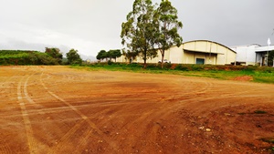 Calçamento nos arredores da Cooperativa Minasul