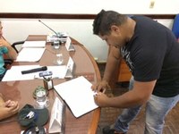 Cleiton de Souza toma posse na Câmara Municipal