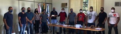 Executivo e Legislativo repassam R$ 50 mil ao Hospital