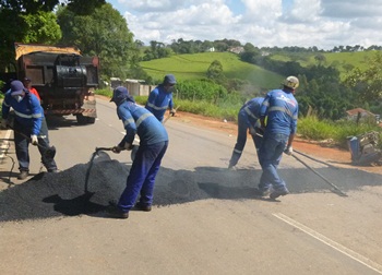 Instalados quebra-molas na Av. Antônio Almeida Santos