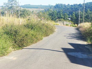 Limpeza das ruas do Bairro Marimbeiro