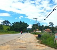 Moradores reclamam de tráfego de veículos no calçadão do Marimbeiro