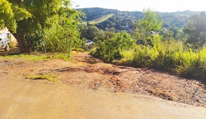 Moradores solicitam término de calçamento na Rua Pará