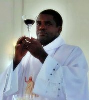 Querido Pároco e amigo Padre Aloísio Gustavo – Padre Liu!