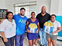 Vereador participa de entrega uniformes escolares aos alunos da rede municipal