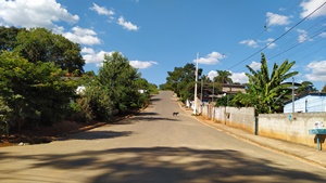 Vereador pede providências na Rua Irmã Laura Motta