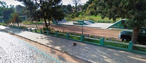 Vereador requer revitalização da praça de fronte ao Poliesportivo