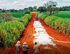 Vereador solicita a possibilidade de implantar nas estradas rurais do Município o “asfalto ecológico”