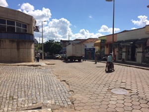 Vereador solicita providências quanto à faixa de pedestres