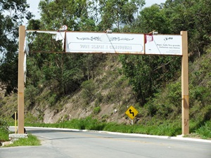 Vereador solicita reparo de portal na entrada da cidade