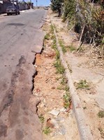 Vereador solicita reparo em sarjetas