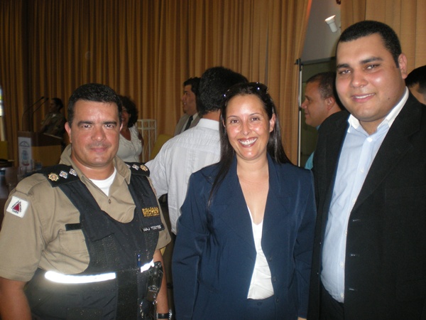 Vereadora participa da passagem de comando da 16ª Cia. PM