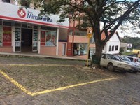 Vereadora solicita estacionamento exclusivo para farmácia