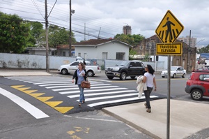 Vereadora solicita sinalização em vias públicas