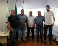 Vereadores buscam esclarecimentos sobre o engarrafamento de água